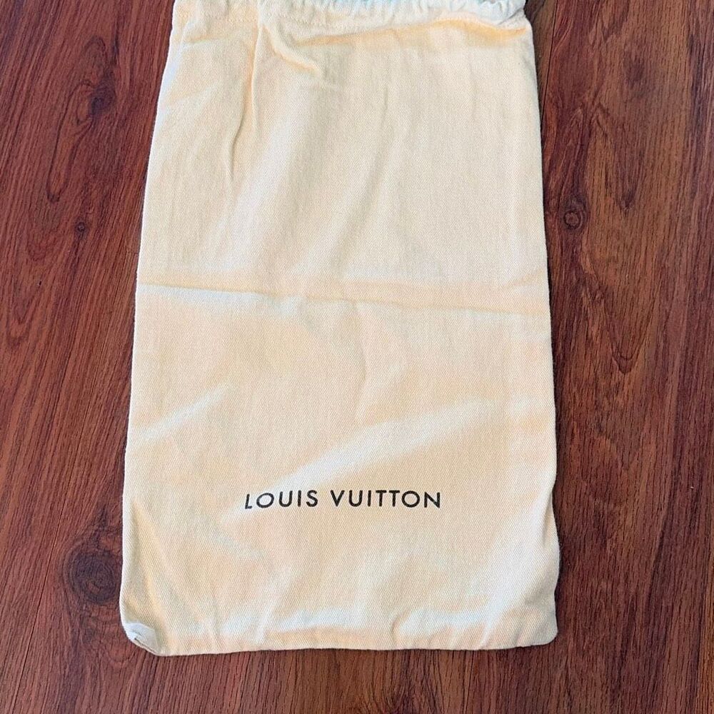 Louis Vuitton cream dust bag 8x 13 brown drawstring